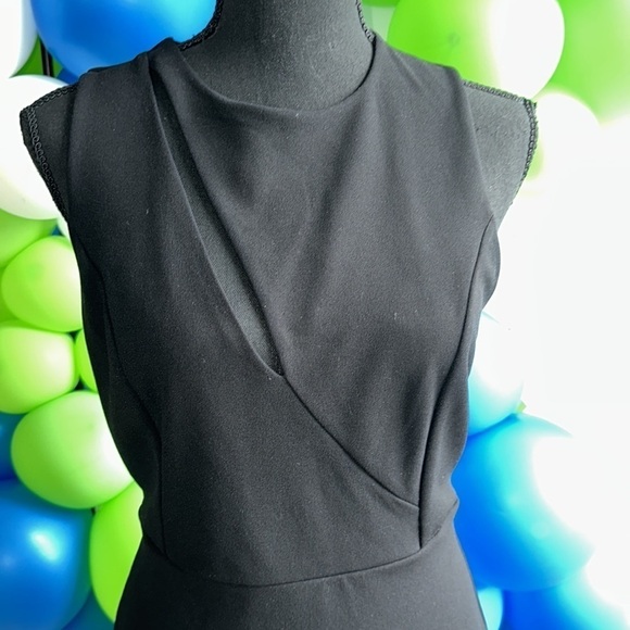Express Black Midi Dress With Cut Out - Picture 3 of 15